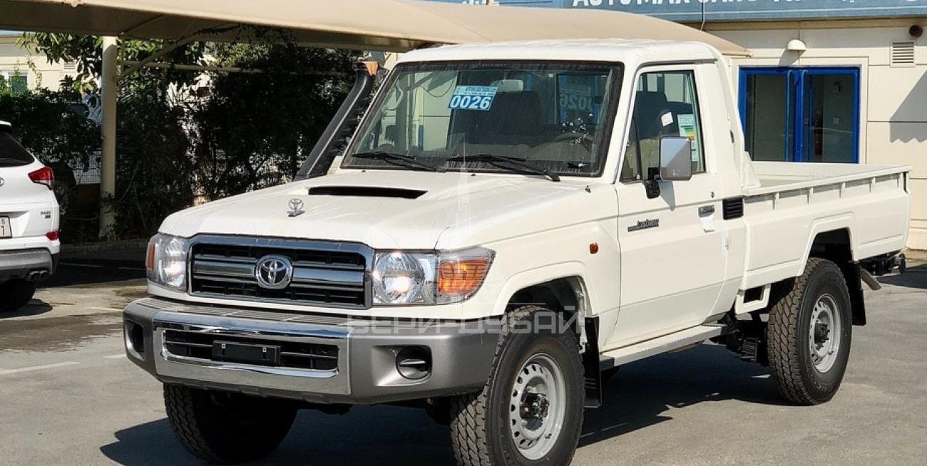 Toyota Land Cruiser Pickup 4.5L DIESEL V8 2023