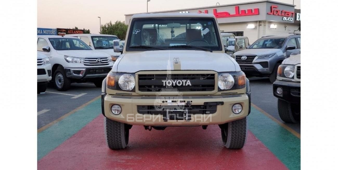 Toyota Land Cruiser Pickup Single Cab 70th Anniversary with Winch /Diff Lock/Compressor M/T 2022 beige c