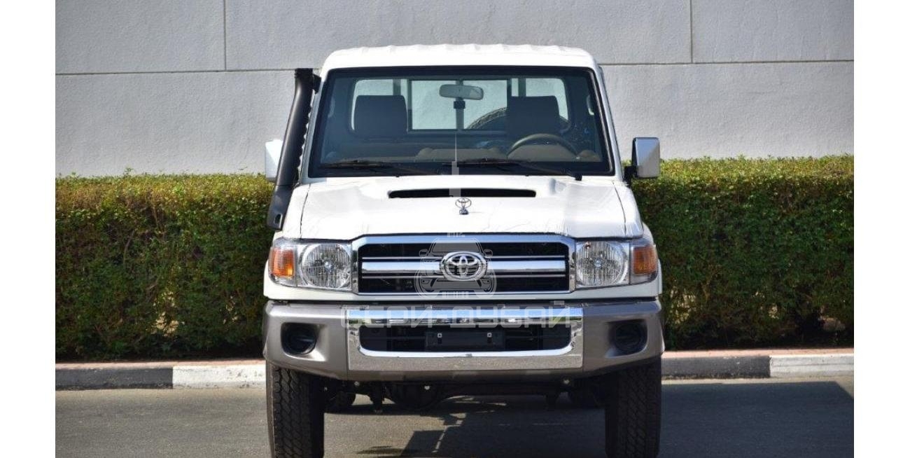 Toyota Land Cruiser Pickup V8 4.5L  Diesel 3 Seater 4WD Manual Transmission