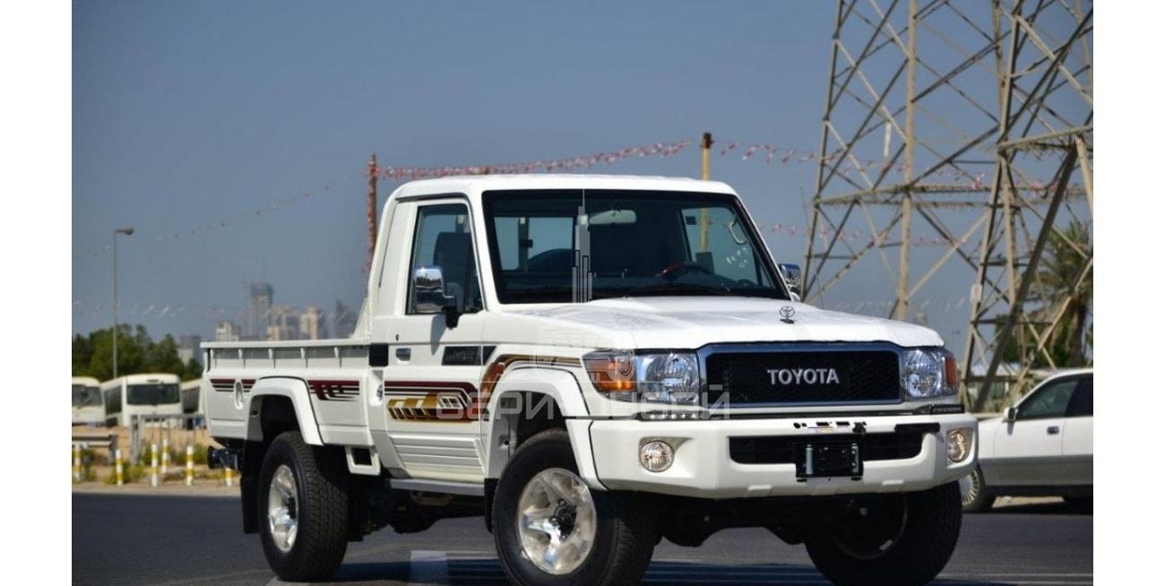 Toyota Land Cruiser Pickup Single Cab DLX V6 4.0L Petrol 4X4 Manual Transmission — Euro 4