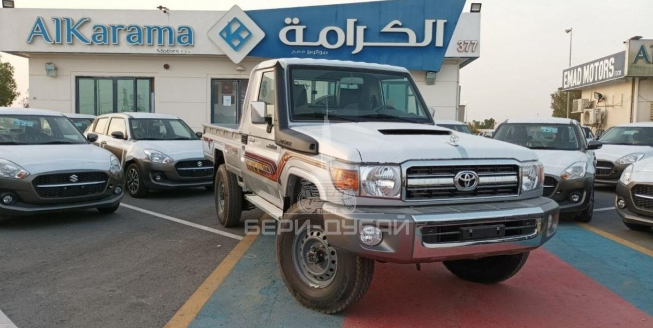 Toyota Land Cruiser Pickup 4.5ltr V8 2022 Diesel *Differential Lock *power window *chrome bumpe