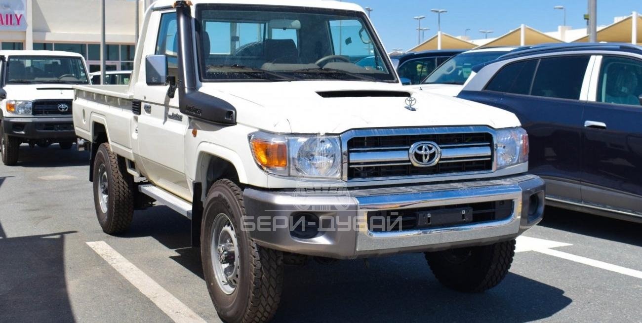 Toyota Land Cruiser Pickup LX 4.5 L V8